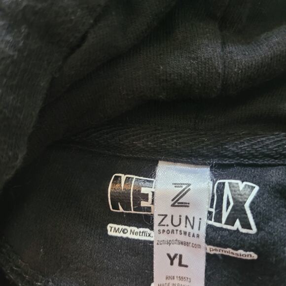 Stranger Things Size Youth L Black Hoodie Flame Logo Netflix Merch Sweatshirt - Picture 8 of 9